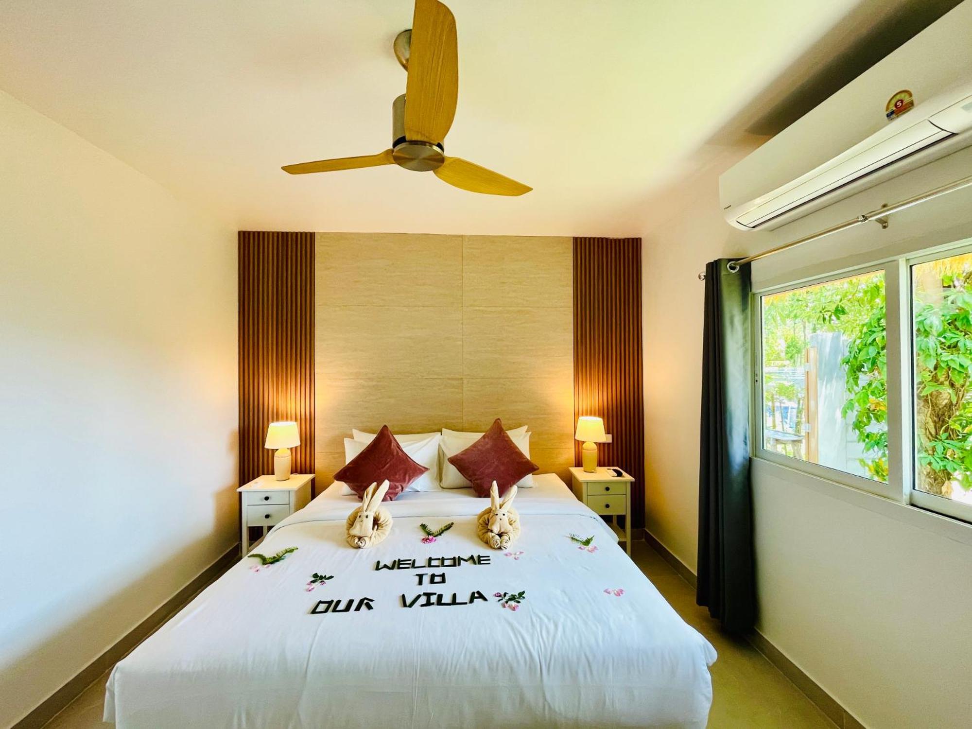 Baan Saint-Tropez Seaview Villas Kata Beach Exterior photo