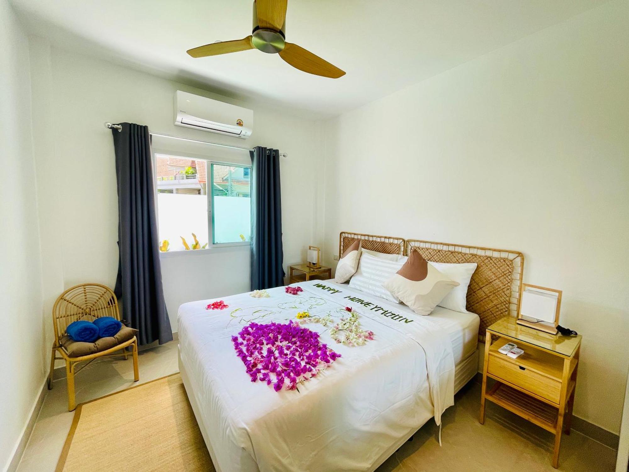 Baan Saint-Tropez Seaview Villas Kata Beach Exterior photo