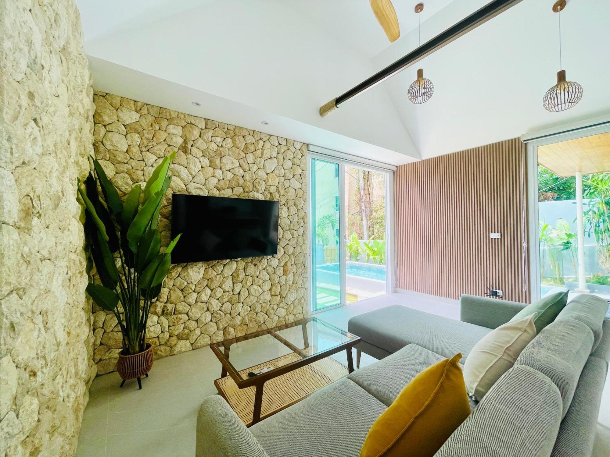 Baan Saint-Tropez Seaview Villas Kata Beach Exterior photo